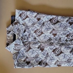 Mens medium Banana Republic casual dress shirt!